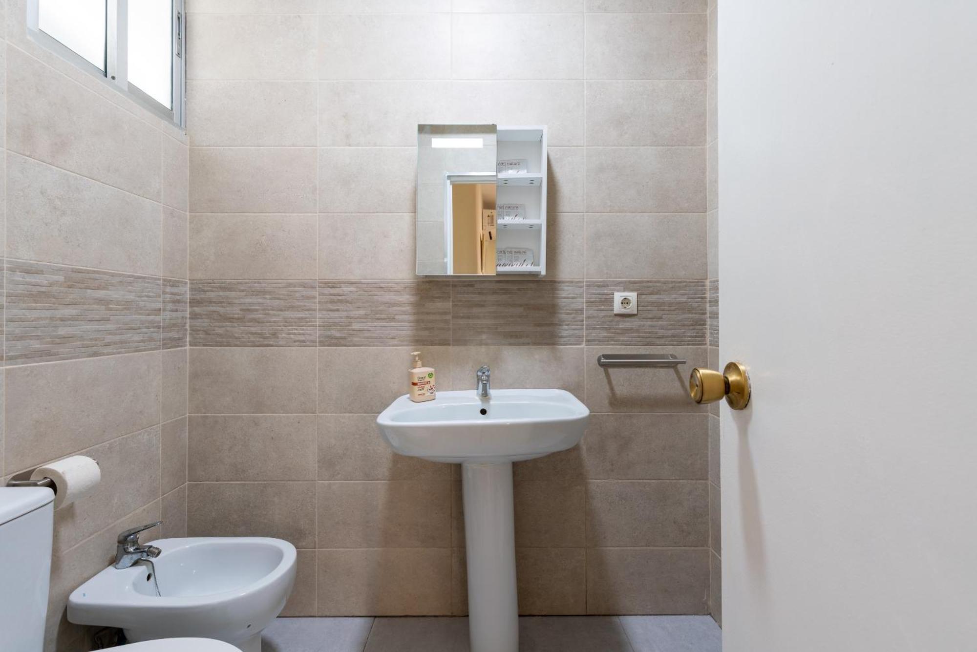 Apartamento Familiar Maria Auxiliadora Seville Ngoại thất bức ảnh