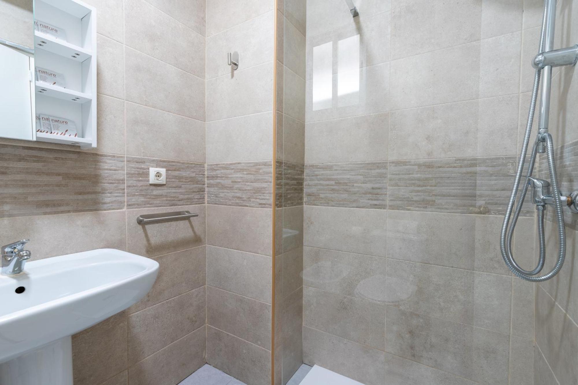 Apartamento Familiar Maria Auxiliadora Seville Ngoại thất bức ảnh