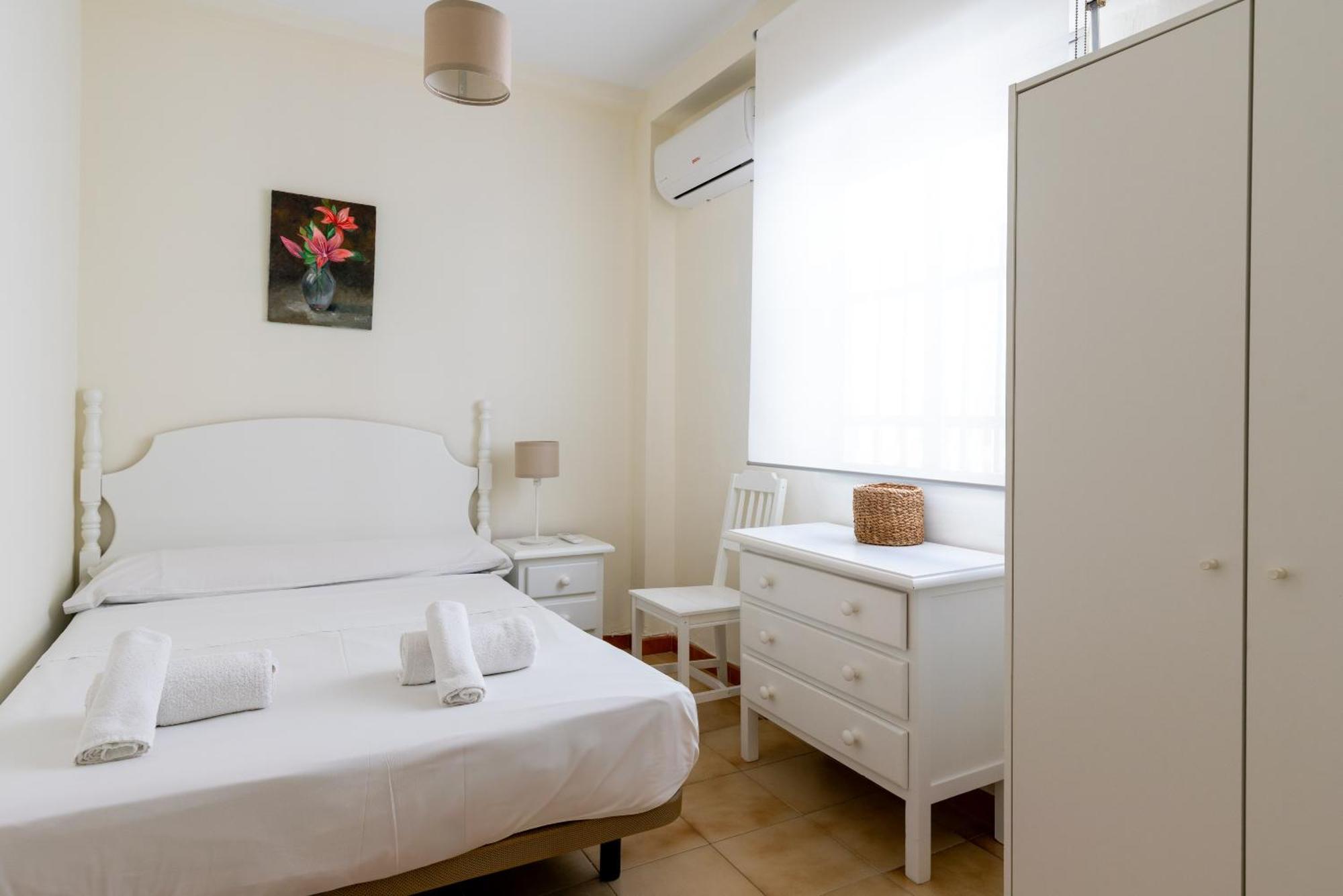 Apartamento Familiar Maria Auxiliadora Seville Ngoại thất bức ảnh