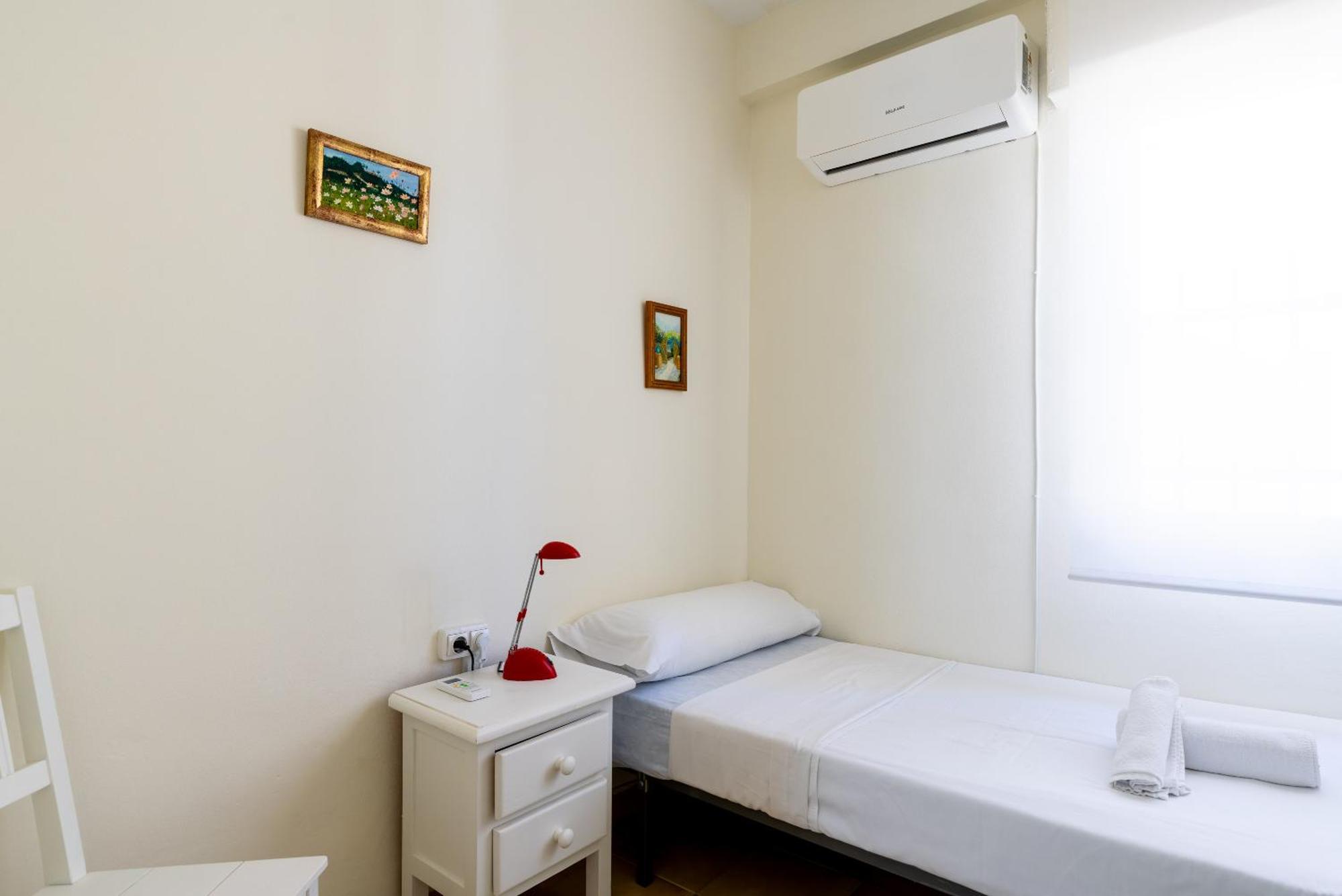 Apartamento Familiar Maria Auxiliadora Seville Ngoại thất bức ảnh
